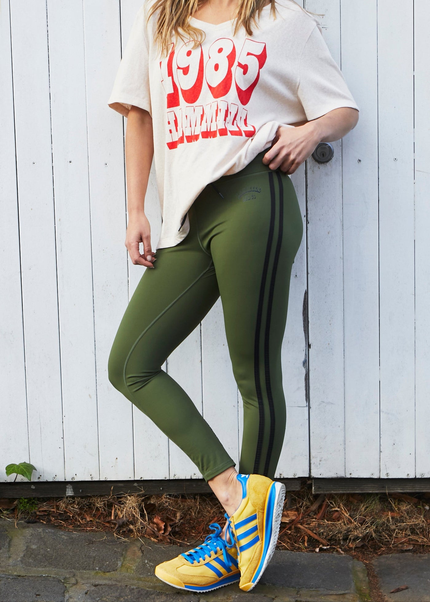 VARSITY LEGGING - KHAKI/BLACK