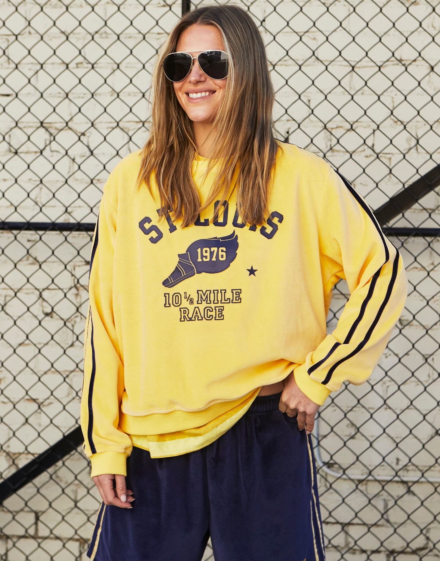 URBAN VELOUR SWEAT - LEMON/NAVY