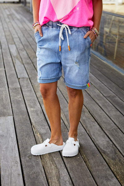 SLOUCHY DENIM SHORT