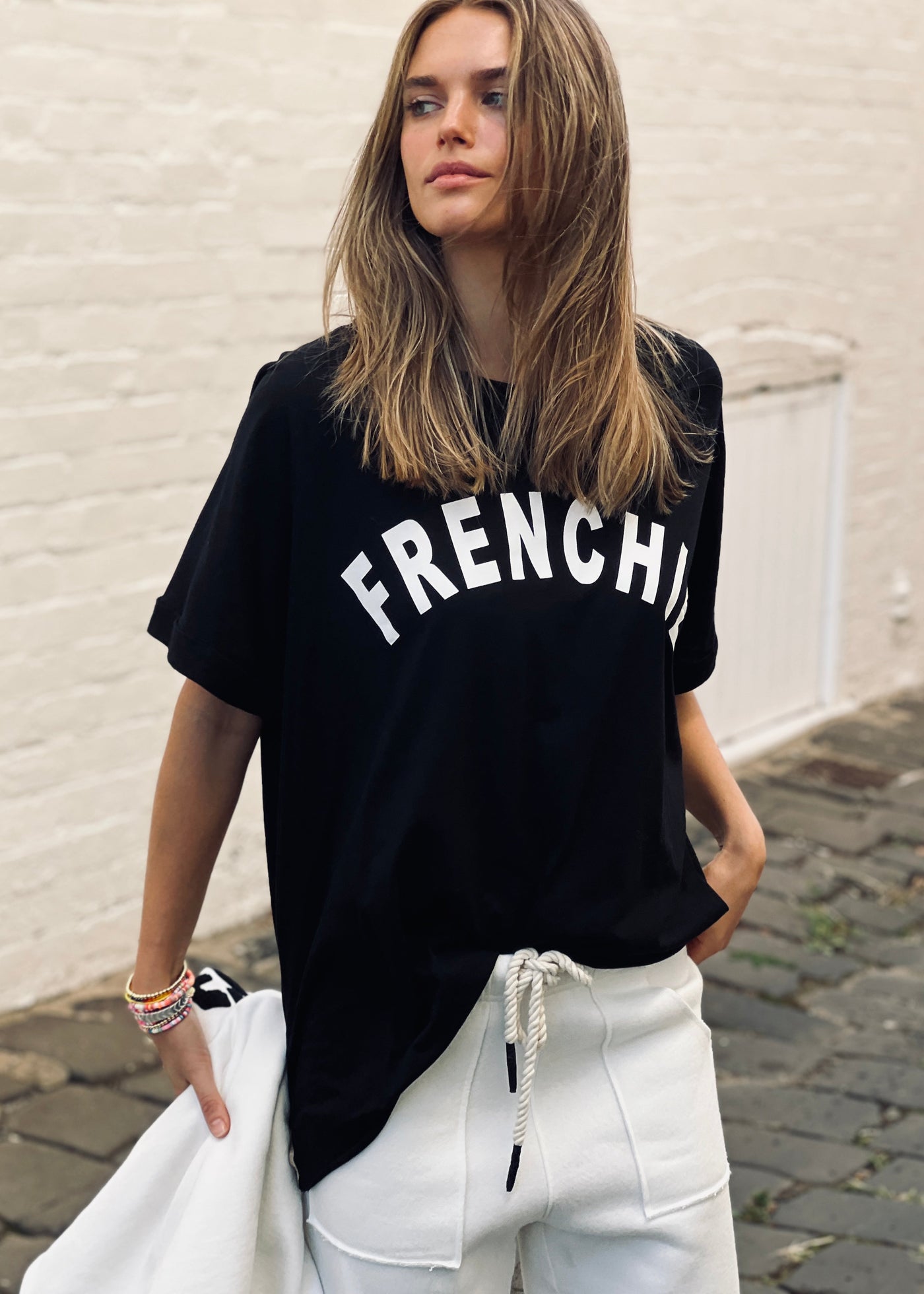 Hammill & Co Relaxed tee is slouchy and oversized with drop raglan sleeves and raw cut hem! Flattering round crew neck and cuffed sleeves with Frenchie print on the front.