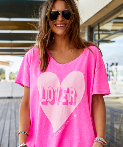 VINTAGE WASH LOVER  HEART TEE - HOT PINK