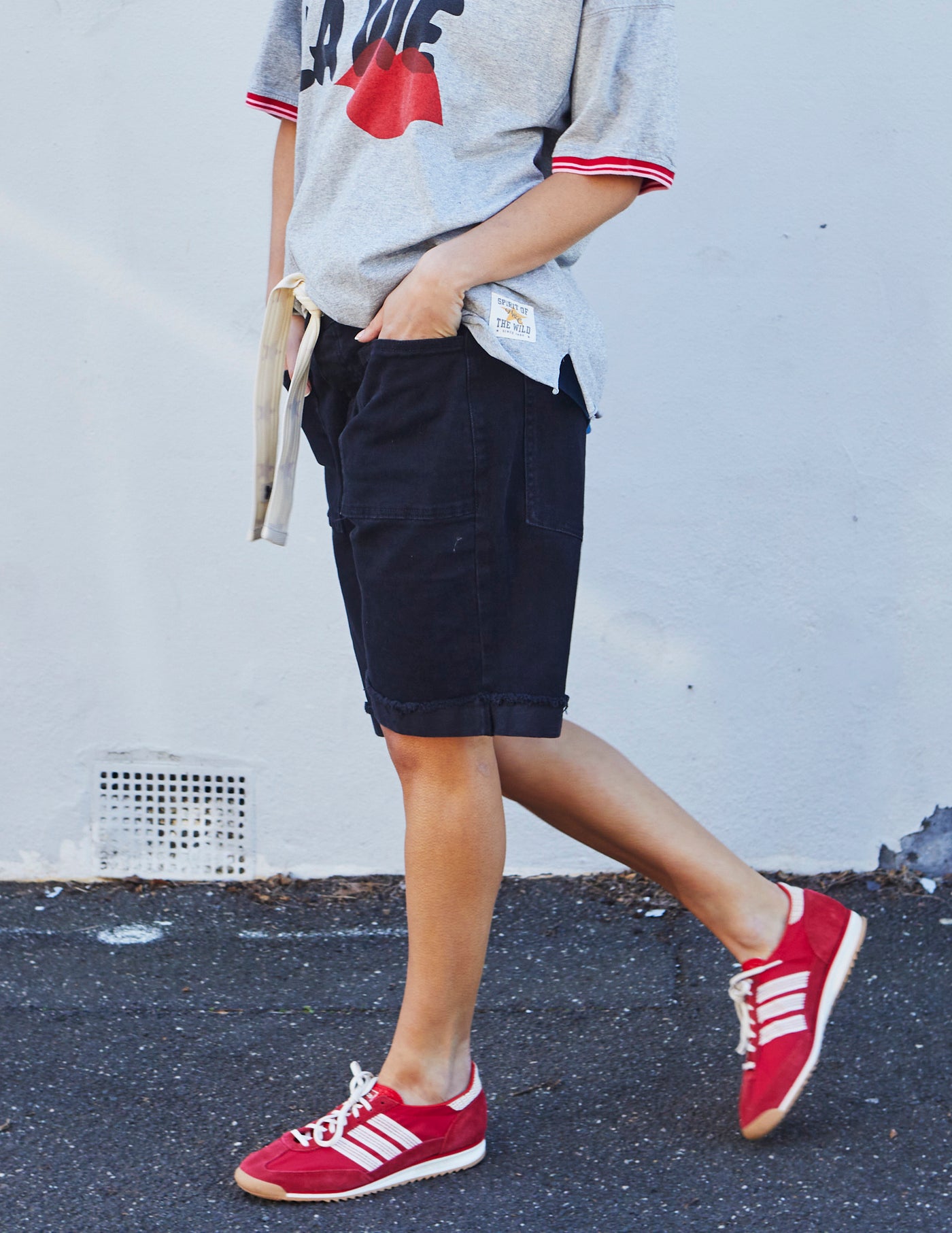 WEEKEND STRETCH SHORT - BLACK