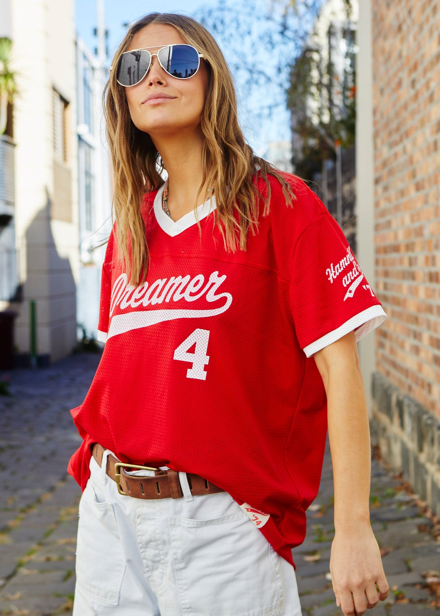 VARSITY DREAMER MESH TEE - RED