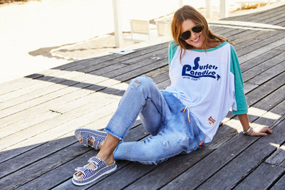 SURFERS PARADISE TEE - WHITE/JADE - SALE