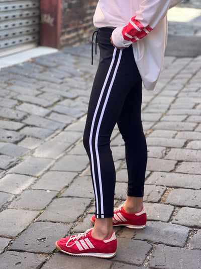 VARSITY LEGGING - BLACK