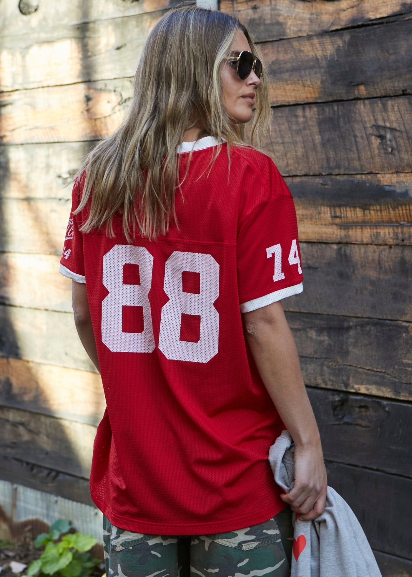VARSITY DREAMER MESH TEE - RED