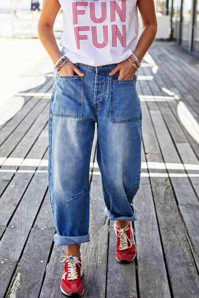 Hammill & Co Carpenter style jean is here in a non-ripped darker denim with  slight stonewash distressing.