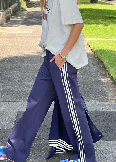 Hammill & Co wider  leg street pant is a new addition to our track pant offering, an easy pull versatile style that is super comfy yet super stylish which can be dressed up or down!