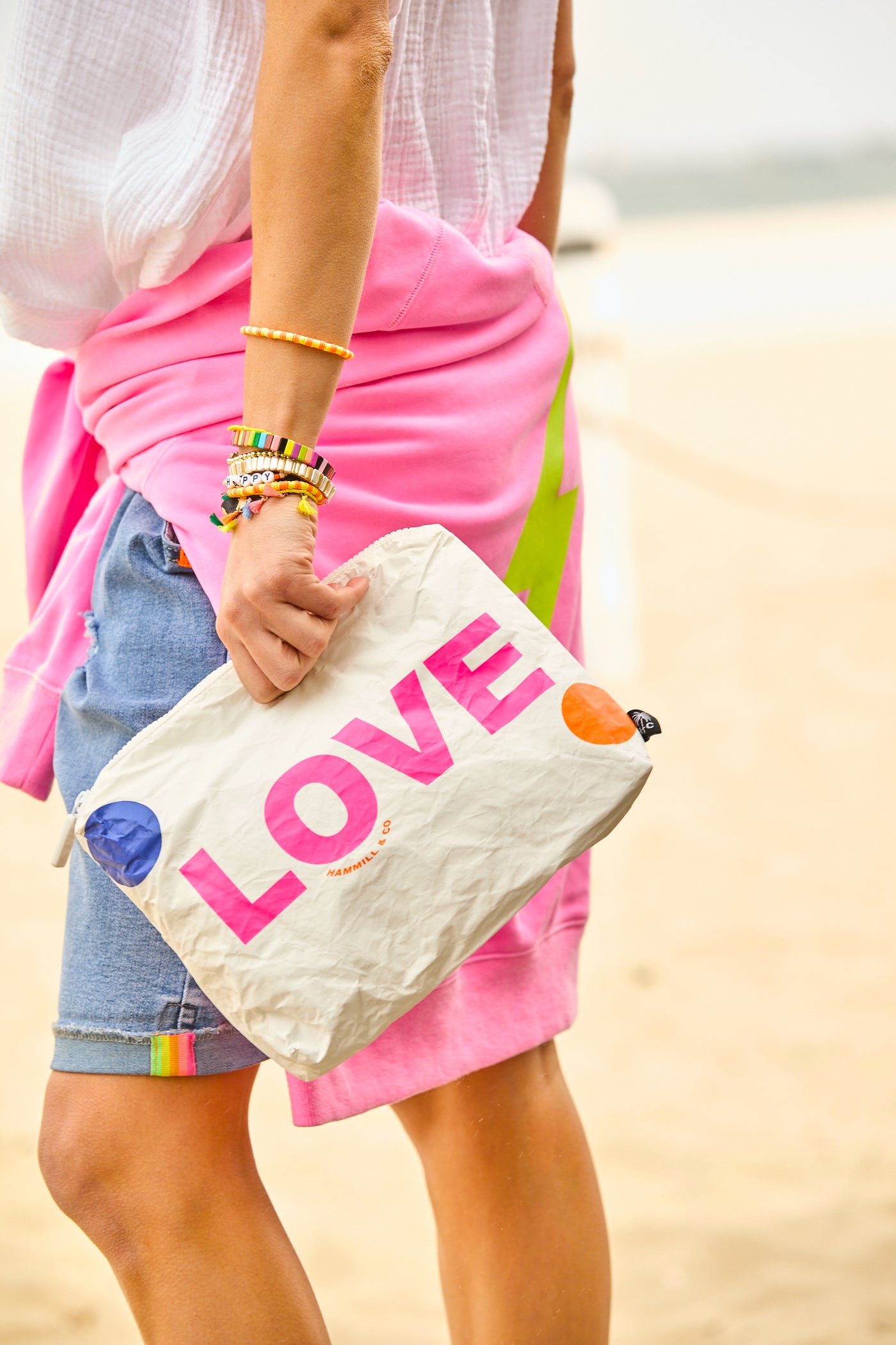 BAG: LOVE WHITE POUCH