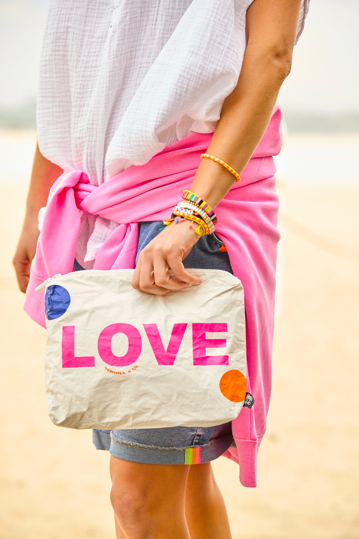 BAG: LOVE WHITE POUCH