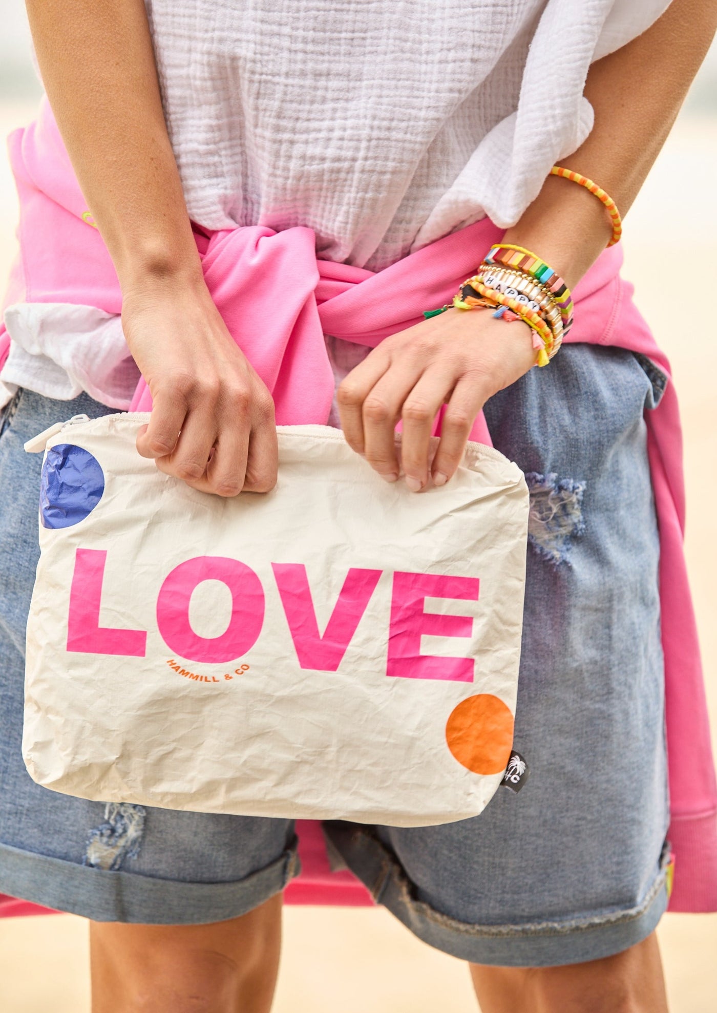 BAG: LOVE WHITE POUCH