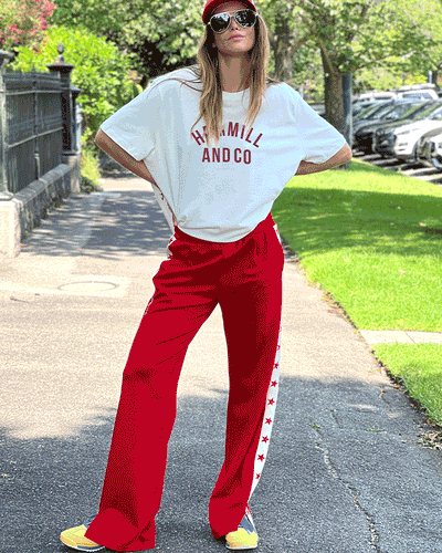 VARSITY LOGO TEE - NATURAL/RED