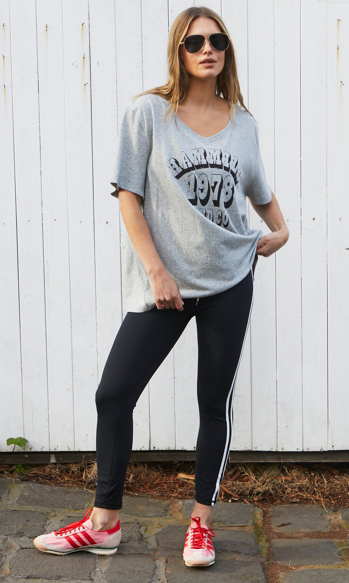 HAMMILL LOGO  V-NECK TEE - GREY MARLE