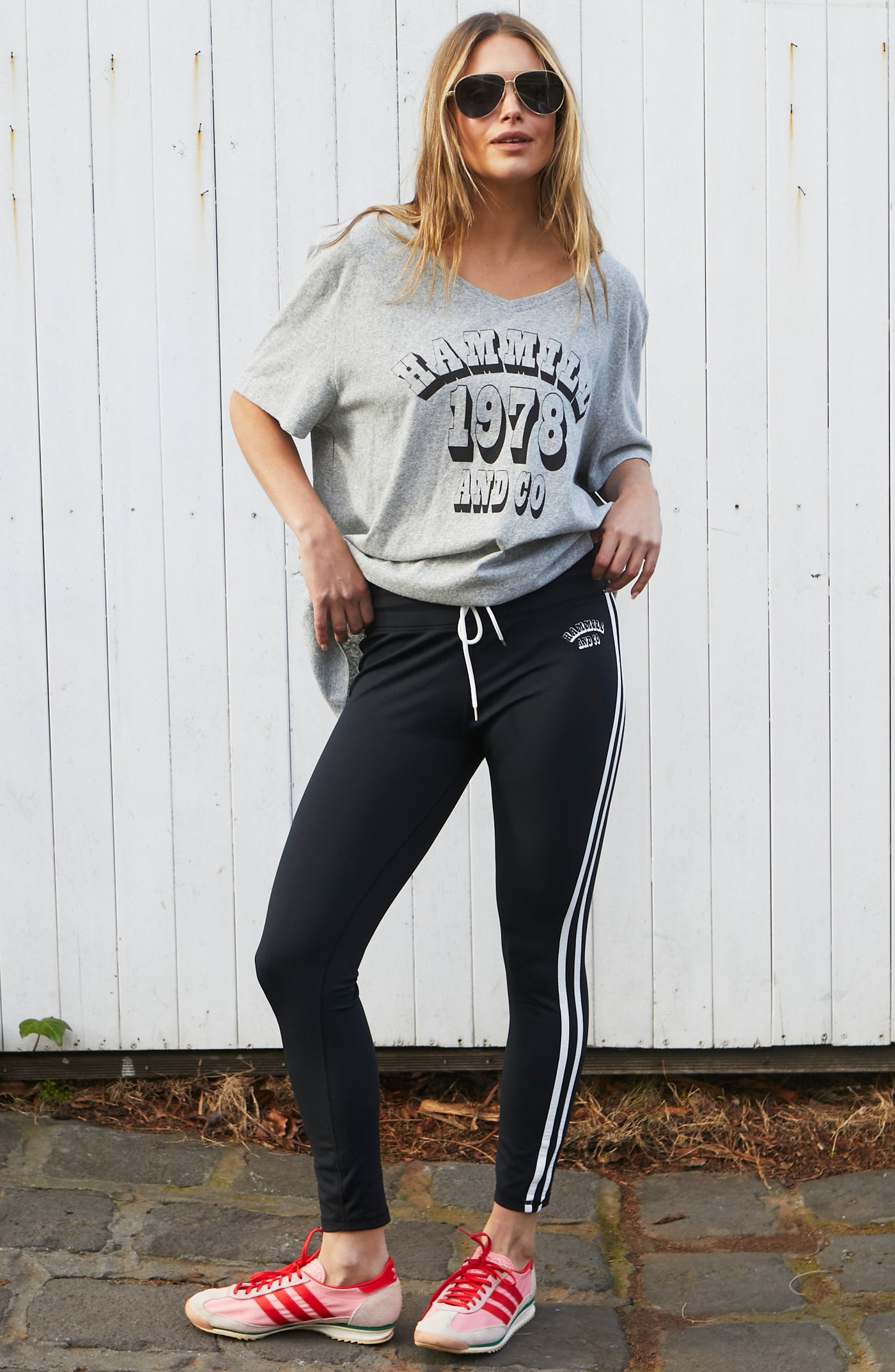 HAMMILL LOGO  V-NECK TEE - GREY MARLE