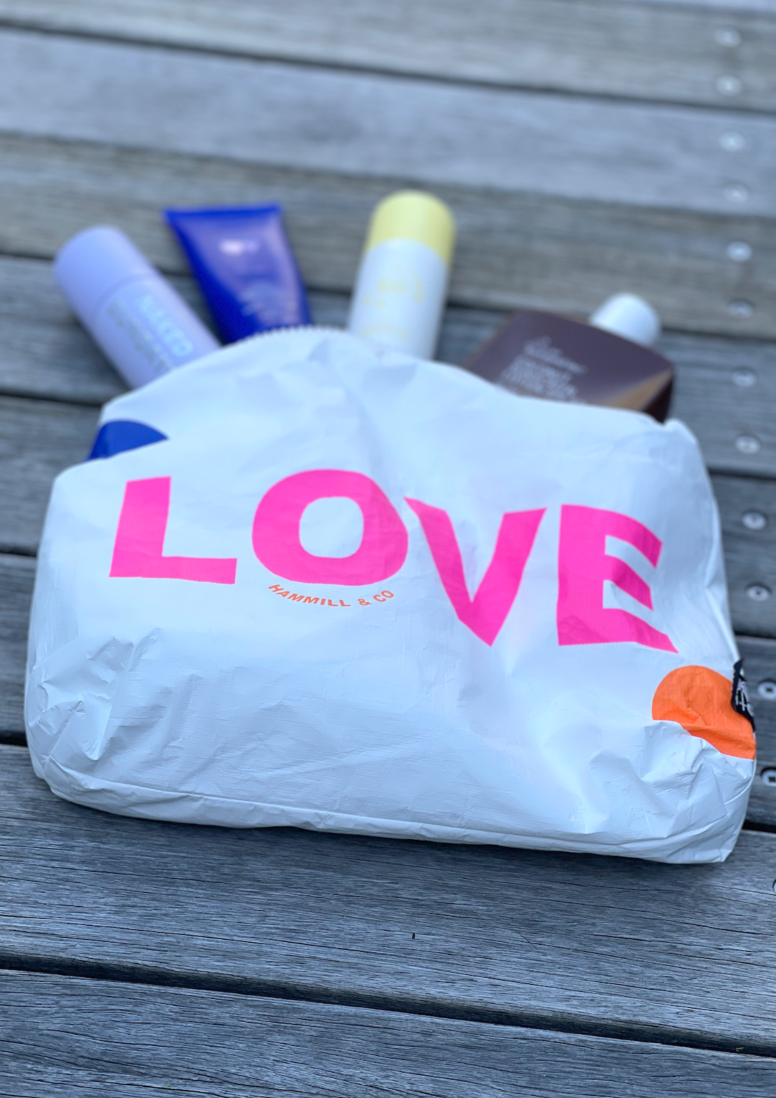 BAG: LOVE WHITE POUCH